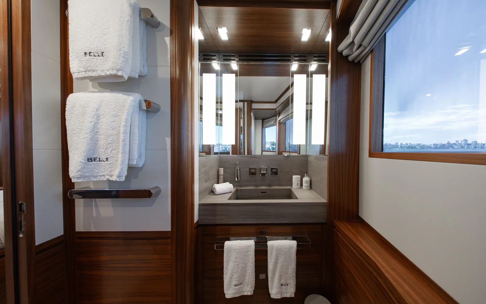 M/Y Belle, Master en suite