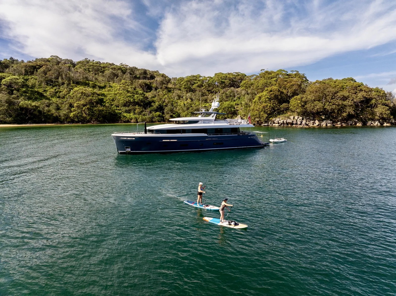 M/Y Belle, Paddle boarding, Middle Harbour